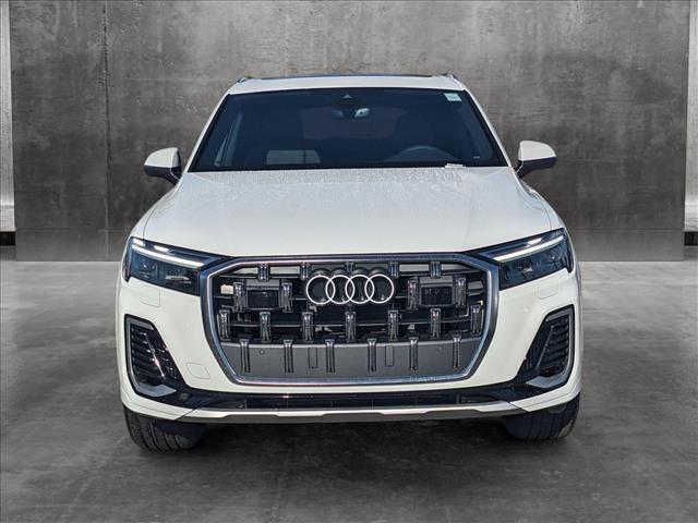 new 2025 Audi Q7 car, priced at $69,975