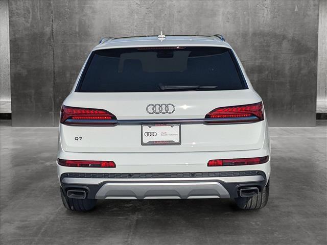 new 2025 Audi Q7 car, priced at $69,975