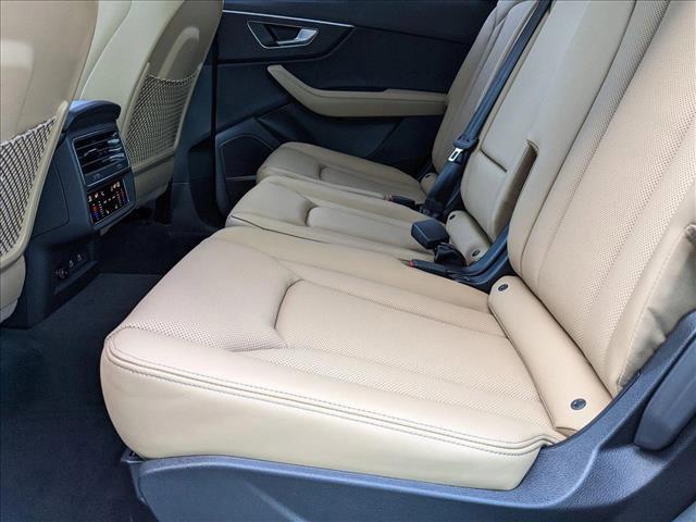 new 2025 Audi Q7 car, priced at $79,367