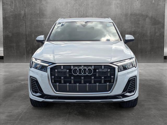 new 2025 Audi Q7 car, priced at $75,035