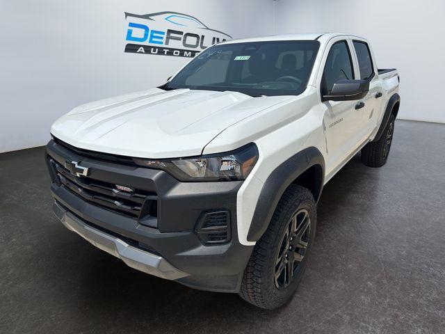 new 2025 Chevrolet Colorado car, priced at $42,639
