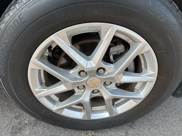 used 2022 Chevrolet Equinox car, priced at $22,997