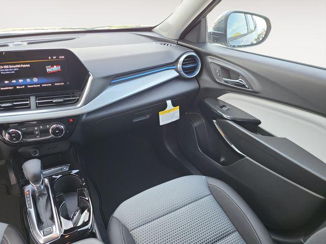 new 2025 Chevrolet Trax car, priced at $23,131