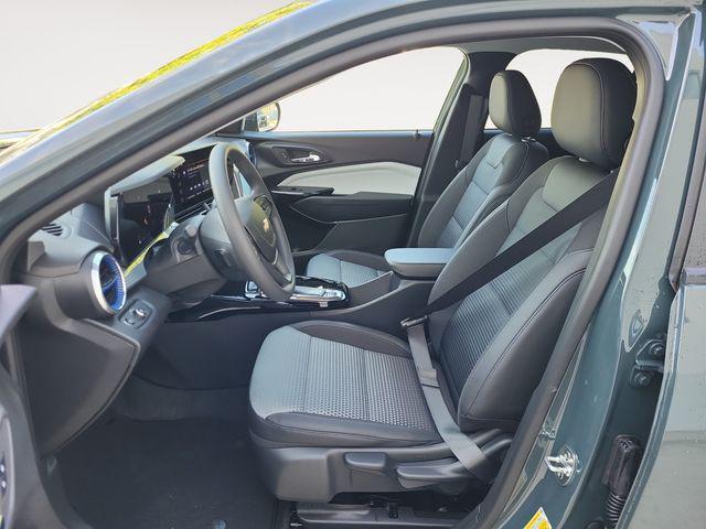 new 2025 Chevrolet Trax car, priced at $23,131