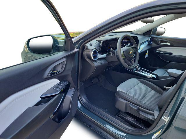 new 2025 Chevrolet Trax car, priced at $23,131