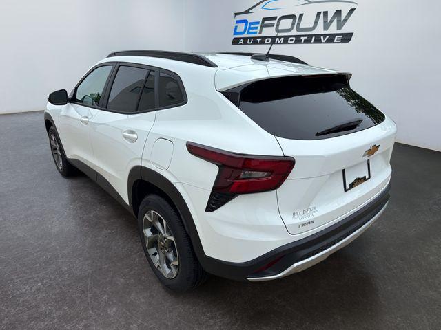 new 2025 Chevrolet Trax car, priced at $26,179