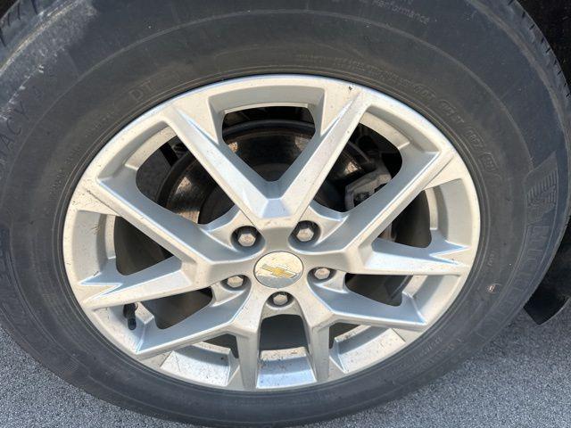 used 2022 Chevrolet Equinox car, priced at $21,406