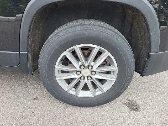 used 2022 Chevrolet Traverse car, priced at $30,258