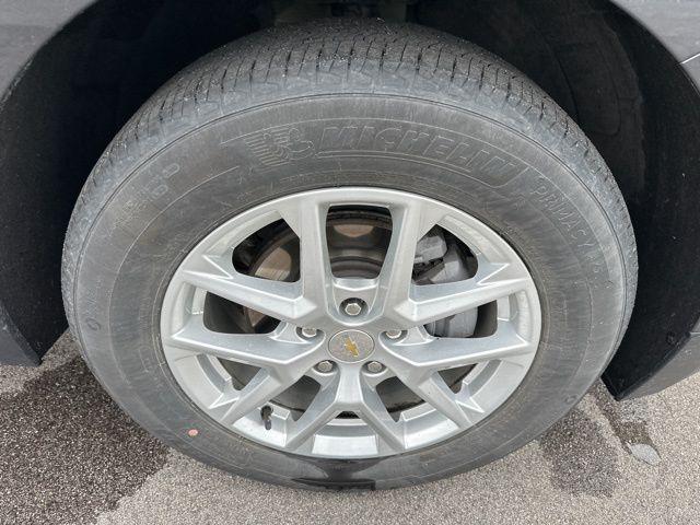 used 2023 Chevrolet Equinox car, priced at $25,494