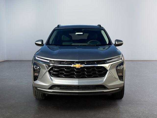 new 2025 Chevrolet Trax car, priced at $24,985