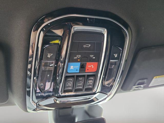 used 2023 Jeep Grand Cherokee car, priced at $40,020