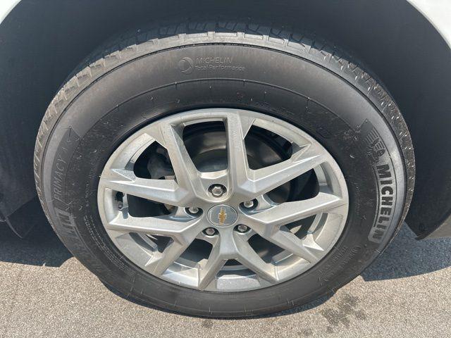 used 2022 Chevrolet Equinox car, priced at $22,606