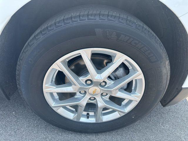 used 2022 Chevrolet Equinox car, priced at $22,606