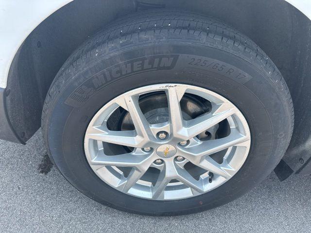 used 2022 Chevrolet Equinox car, priced at $22,606