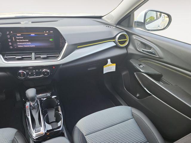 new 2025 Chevrolet Trax car, priced at $25,073
