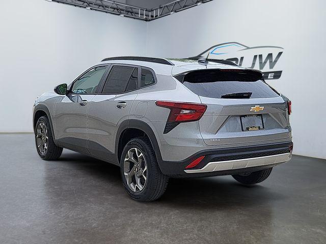 new 2025 Chevrolet Trax car, priced at $24,975