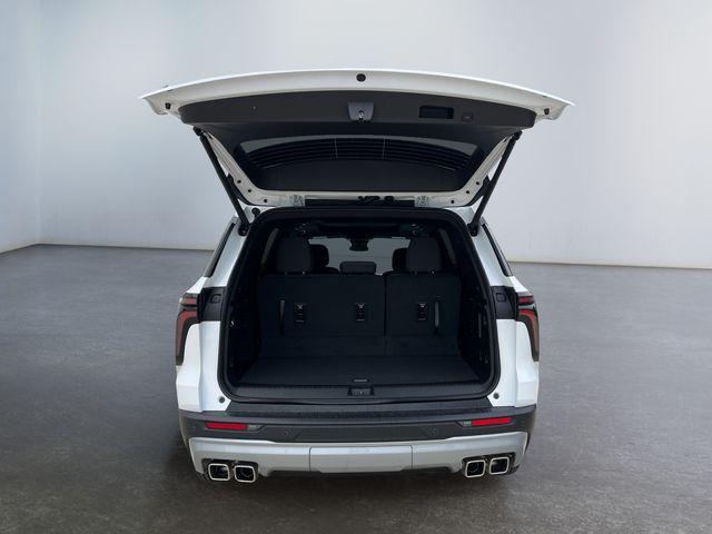 new 2025 Chevrolet Traverse car, priced at $44,695