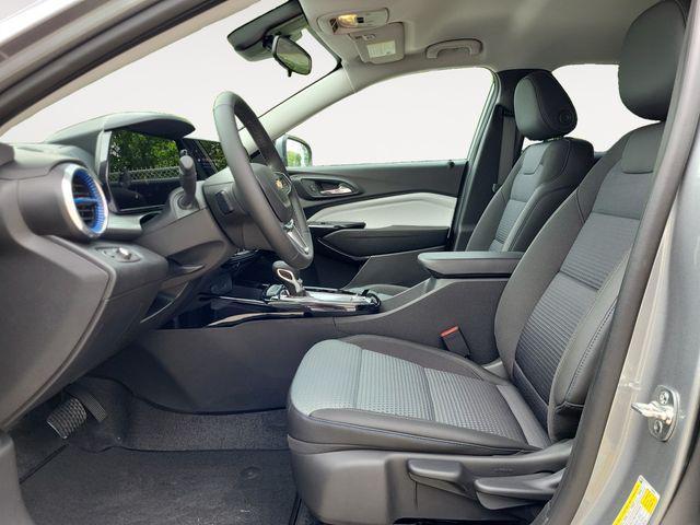 new 2025 Chevrolet Trax car, priced at $24,975