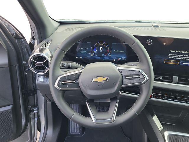 new 2026 Chevrolet Equinox car, priced at $32,220