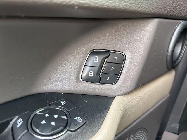 used 2018 Ford Expedition car, priced at $22,061