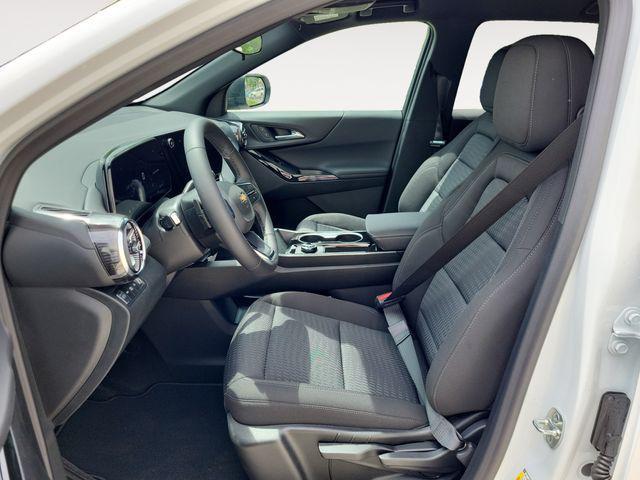 new 2026 Chevrolet Equinox car, priced at $31,995