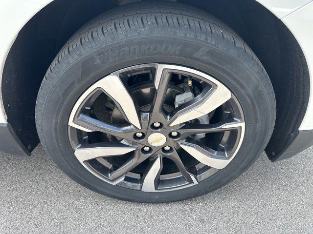 used 2022 Chevrolet Equinox car, priced at $25,124
