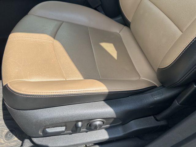 used 2022 Chevrolet Equinox car, priced at $25,124