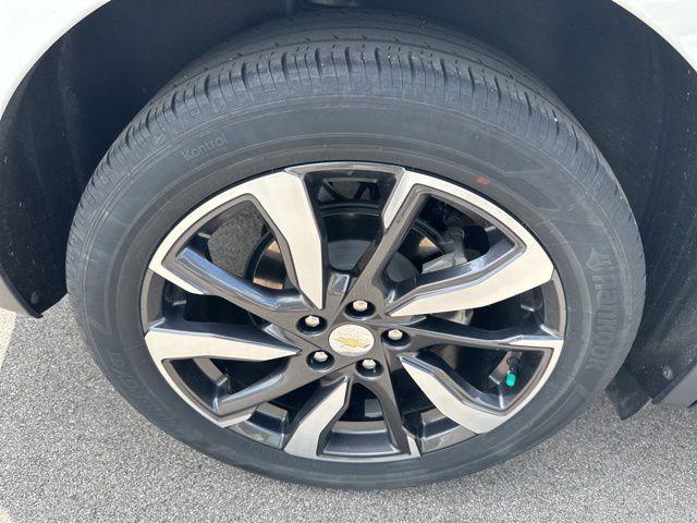 used 2022 Chevrolet Equinox car, priced at $25,124