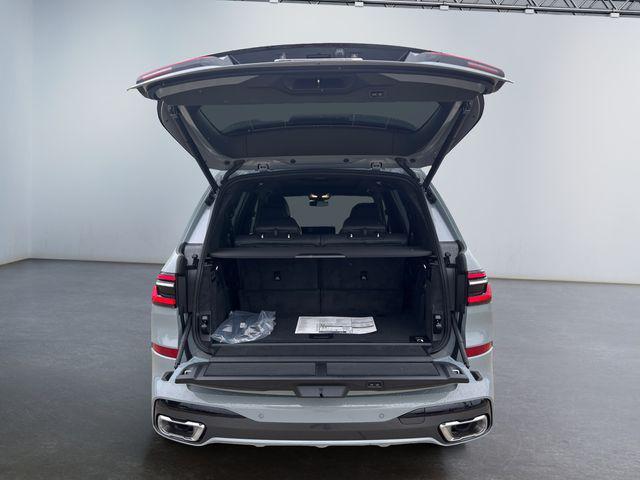 new 2026 BMW X7 car, priced at $96,015