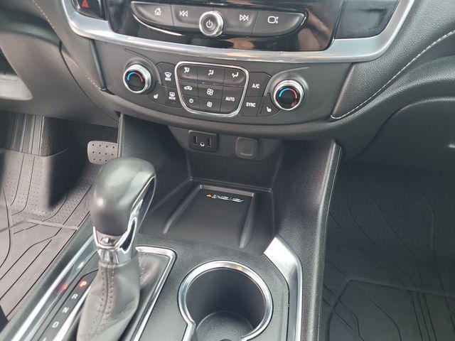 used 2022 Chevrolet Traverse car, priced at $32,319
