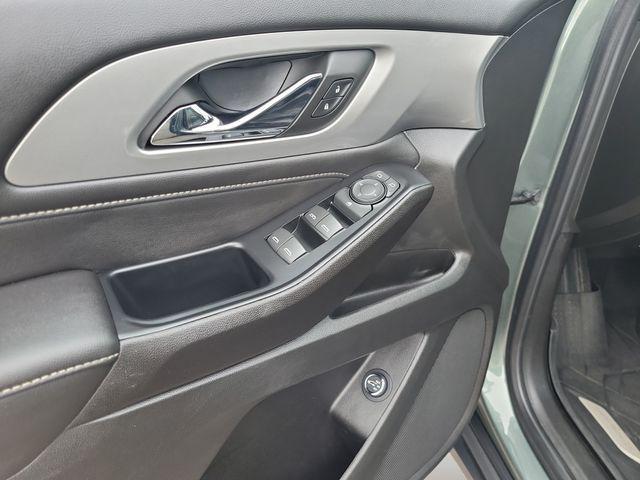 used 2022 Chevrolet Traverse car, priced at $32,319