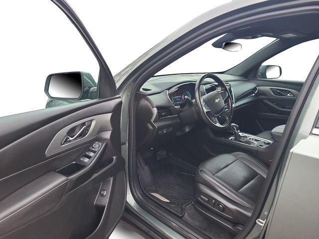 used 2022 Chevrolet Traverse car, priced at $32,319