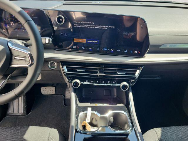new 2025 Chevrolet Traverse car, priced at $42,695