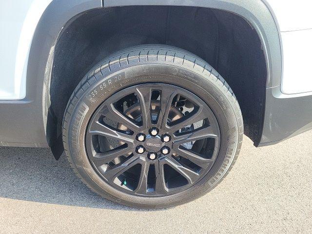 used 2023 GMC Acadia car, priced at $30,893