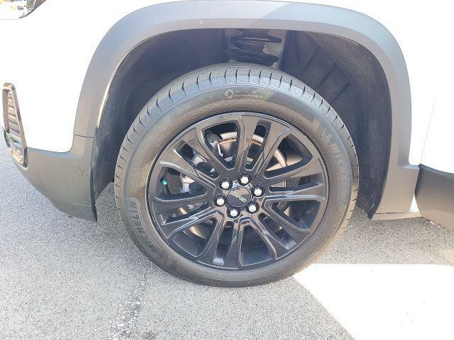 used 2023 GMC Acadia car, priced at $30,893
