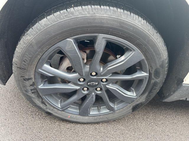 used 2022 Chevrolet Equinox car, priced at $26,443