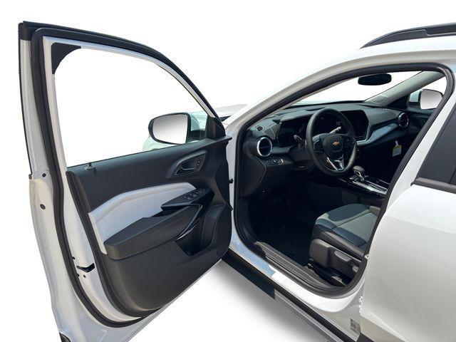 new 2025 Chevrolet Trax car, priced at $24,975