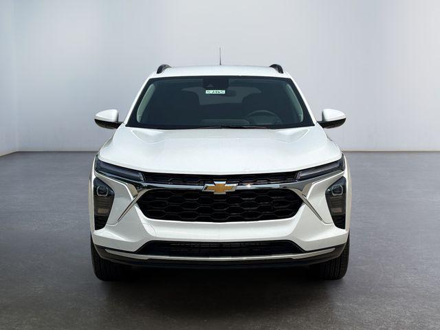 new 2025 Chevrolet Trax car, priced at $24,975