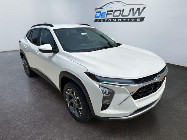 new 2025 Chevrolet Trax car, priced at $24,975