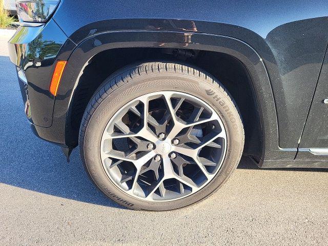 used 2023 Jeep Grand Cherokee car, priced at $39,581