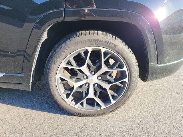 used 2023 Jeep Grand Cherokee car, priced at $39,581