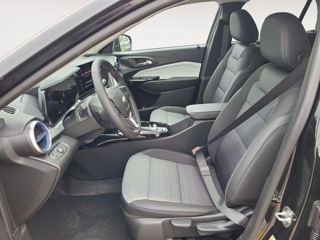 new 2025 Chevrolet Trax car, priced at $25,385