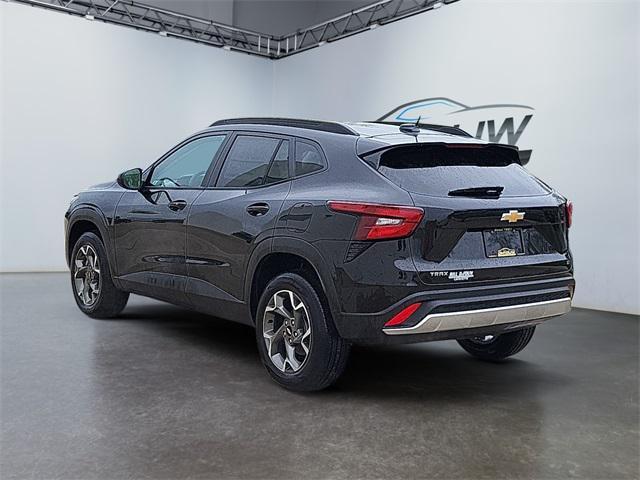 new 2025 Chevrolet Trax car, priced at $25,385