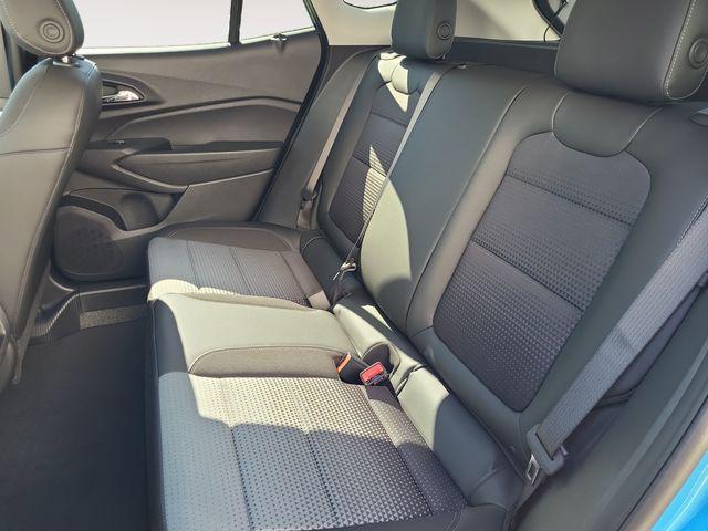 new 2025 Chevrolet Trax car, priced at $25,880