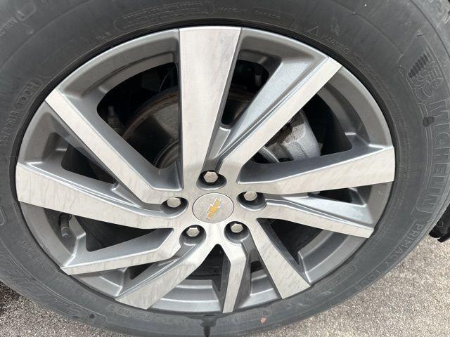 used 2022 Chevrolet Equinox car, priced at $22,368