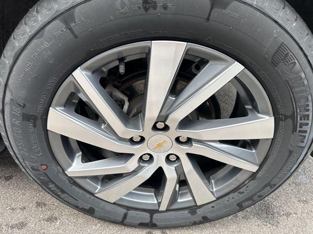 used 2022 Chevrolet Equinox car, priced at $22,368