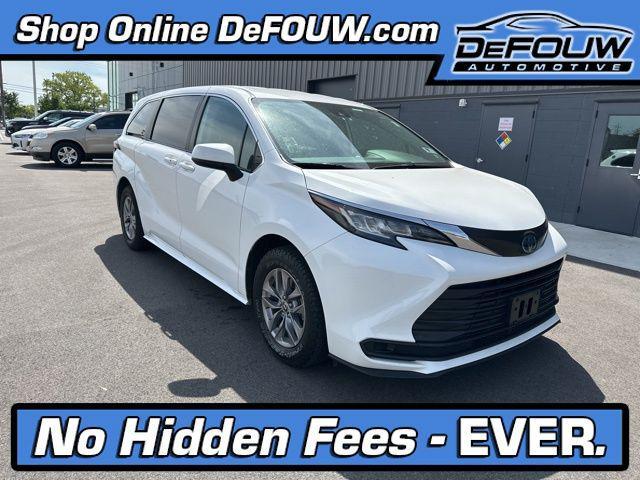 used 2022 Toyota Sienna car, priced at $34,274