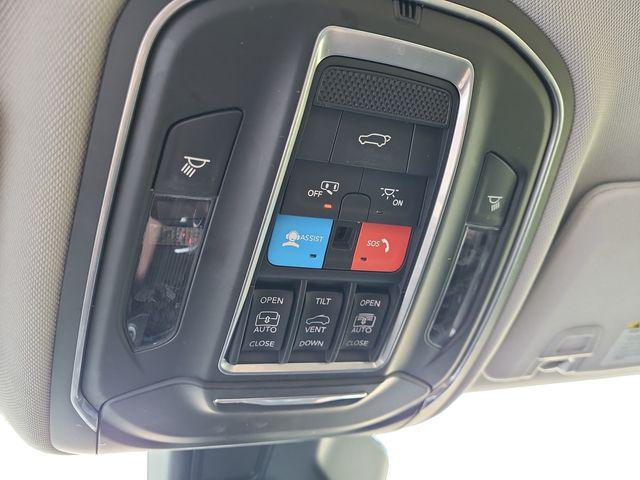 used 2022 Jeep Grand Cherokee car, priced at $28,107
