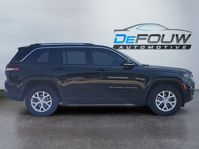 used 2022 Jeep Grand Cherokee car, priced at $28,107