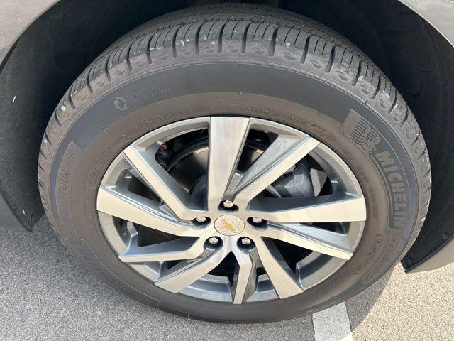 used 2022 Chevrolet Equinox car, priced at $27,961